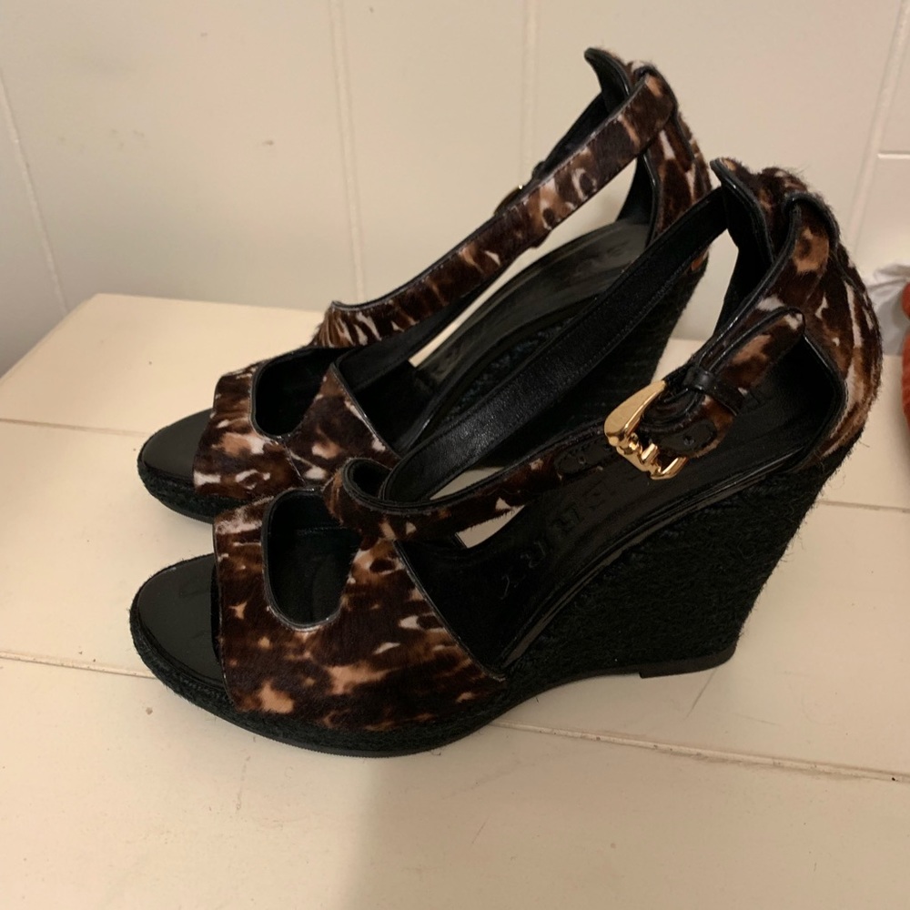 Burberry calf hair wedge espadrille sandals - Picture 3 of 8